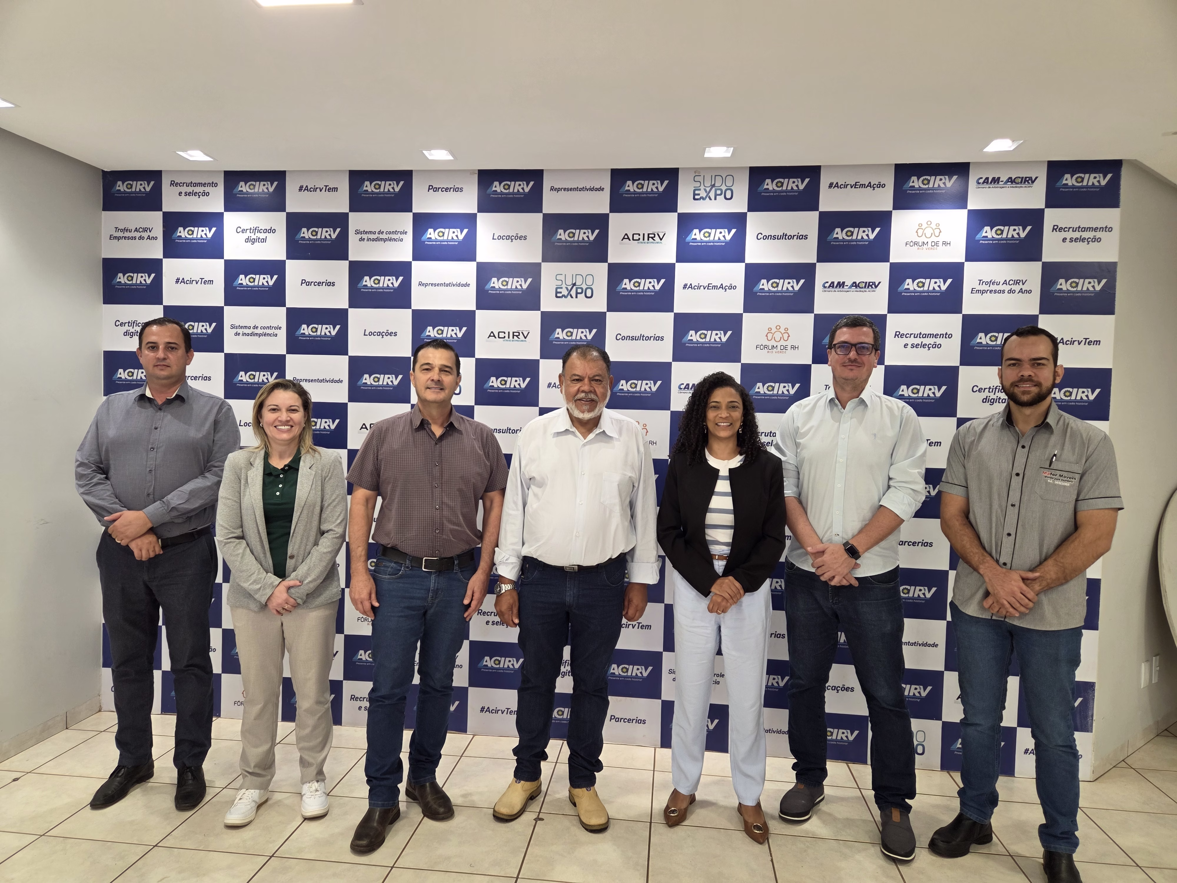 Diretoria com o presidente da Câmara de Vereadores Idelson Mendes